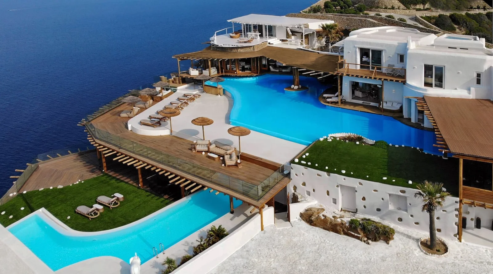 VVIP Paradise mega-mansion